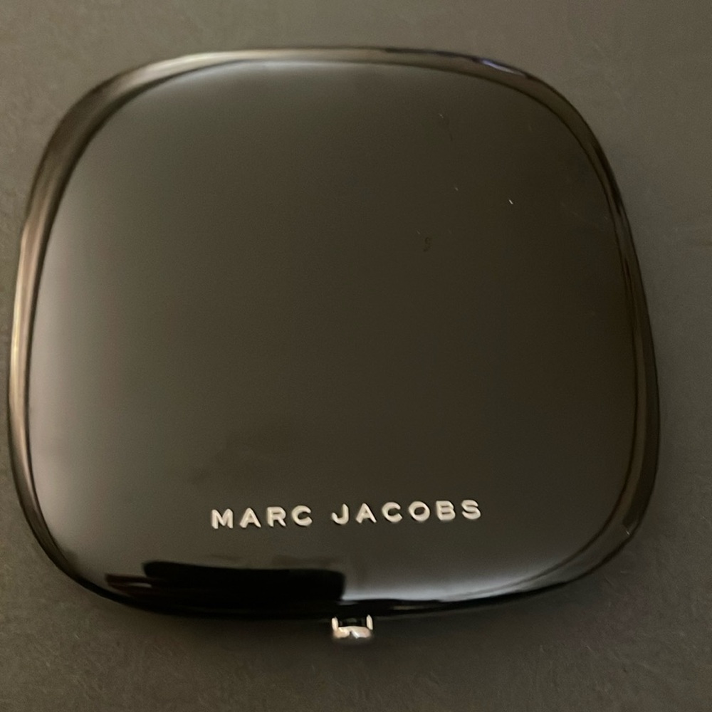 NWOB RETIRED Marc Jacobs Worth the Wait. O!Mega Glaze All Over Foil Luminizer